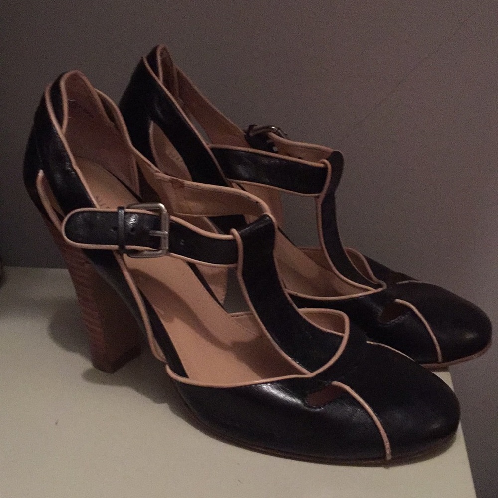 T strap Black and Tan Nine West Leather Heels
